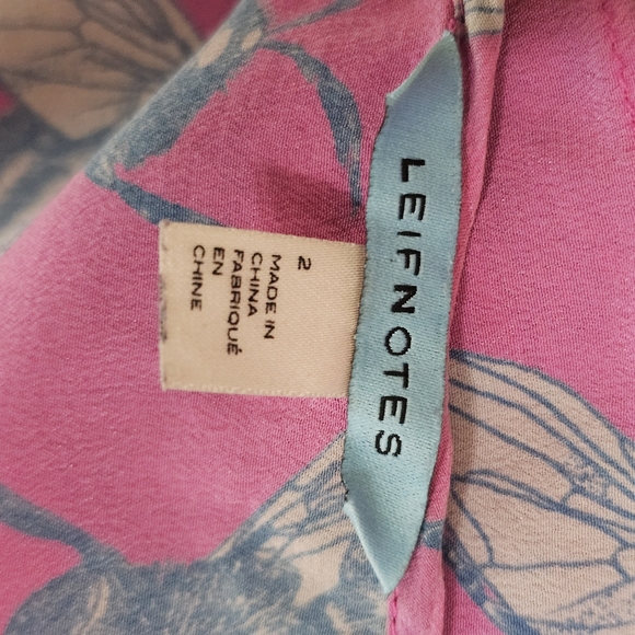 Leifnotes 100% Silk V Neck Pink Tank Top with Blue Bee Print Small Preowned - Picture 8 of 9